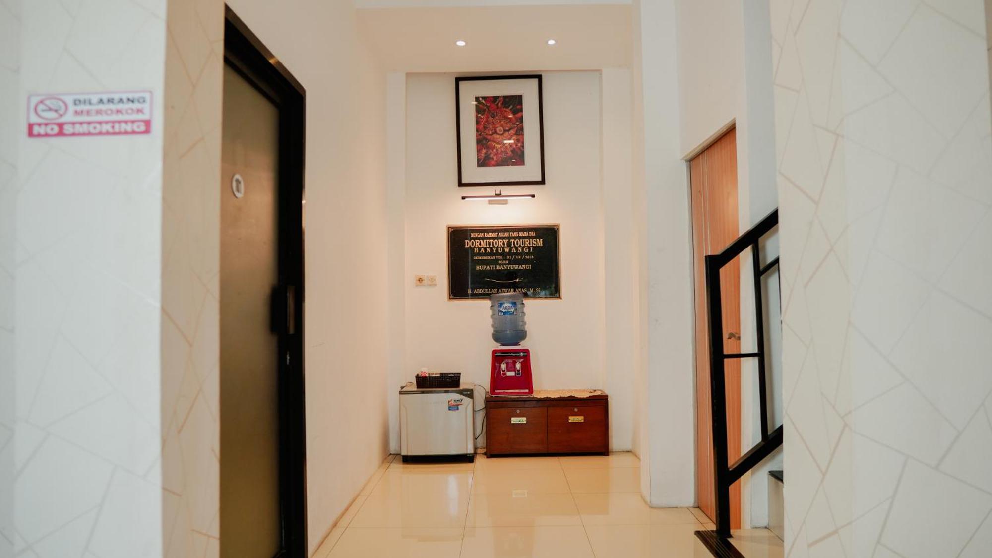 Dormitory Tourism Sritanjung Banyuwangi By Gajahsora Management 외부 사진