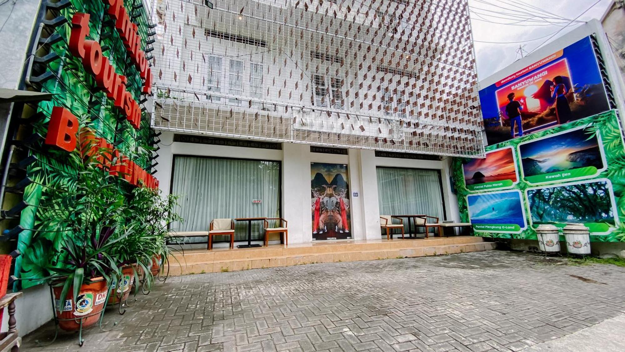 Dormitory Tourism Sritanjung Banyuwangi By Gajahsora Management 외부 사진