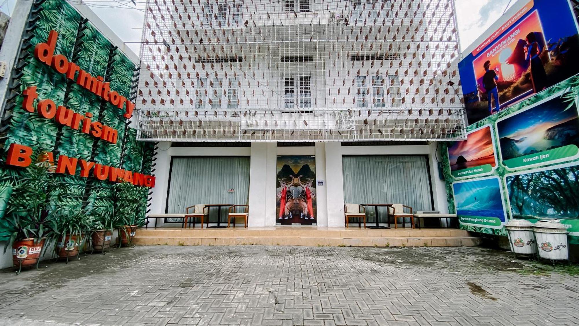 Dormitory Tourism Sritanjung Banyuwangi By Gajahsora Management 외부 사진